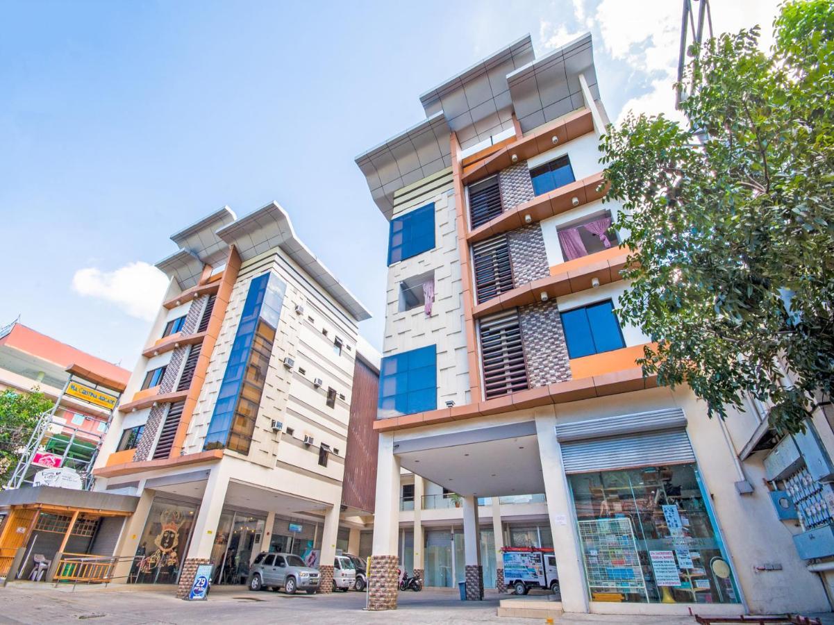 Oyo 443 Maria Cristina Arcade Suites Себу Экстерьер фото