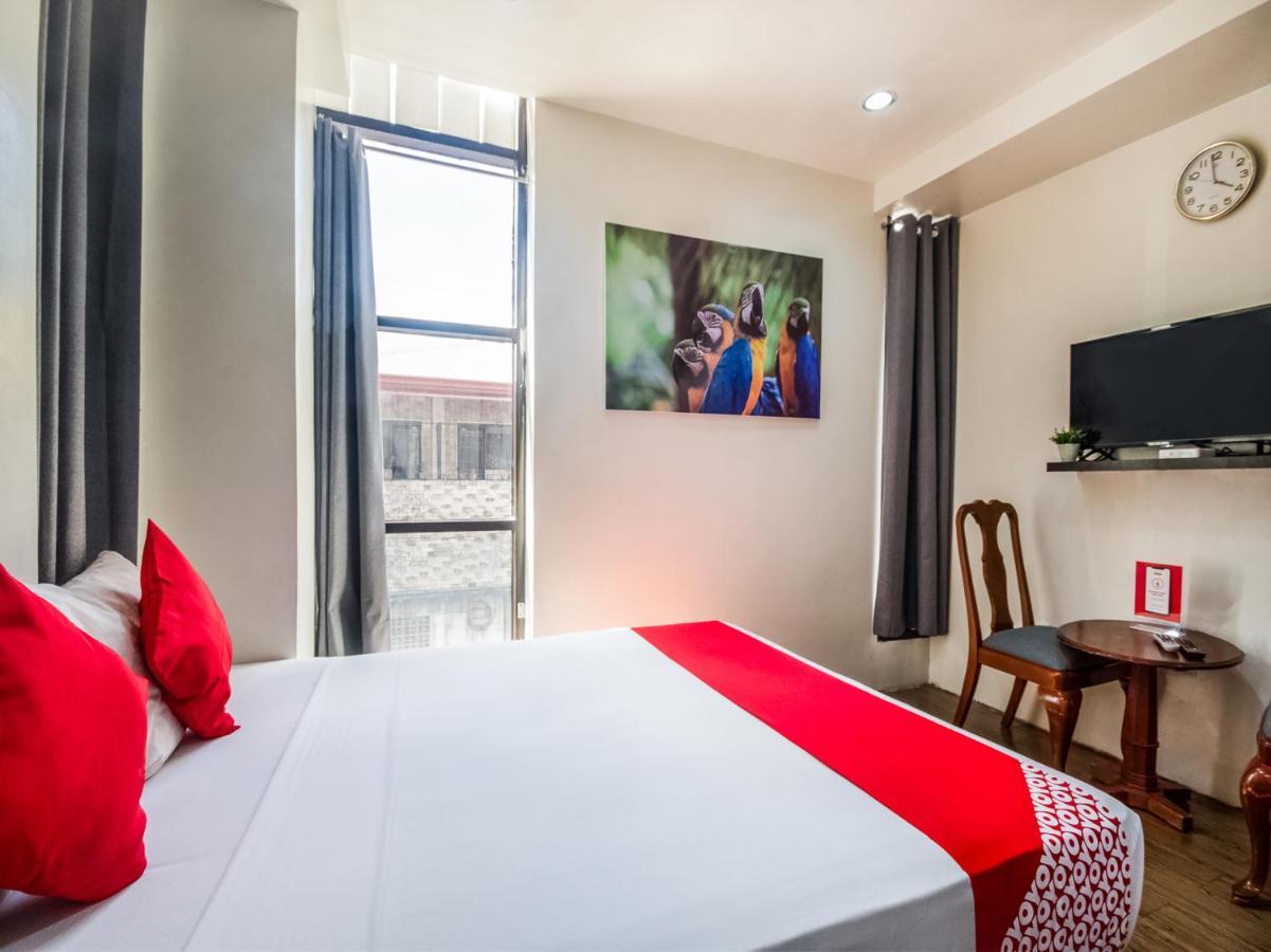 Oyo 443 Maria Cristina Arcade Suites Себу Экстерьер фото