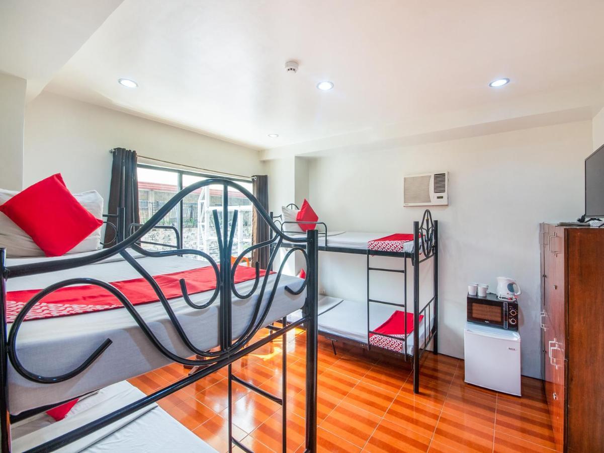 Oyo 443 Maria Cristina Arcade Suites Себу Экстерьер фото